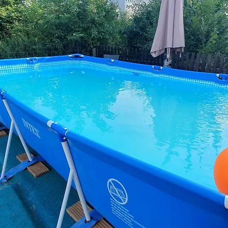 Hébergement de vacances Haus Dresden, Pool, Garten, Terrasse, Familienfreundlich Dresde